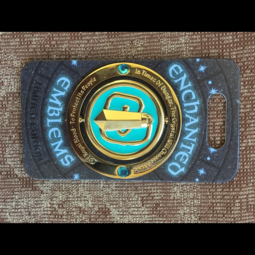 LE disney Enchanted Emblems Atlantis spinner pin